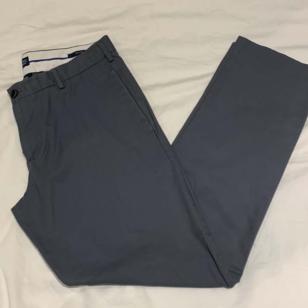 Gap Tailored Slim Fit Khaki Pant 31 x 30